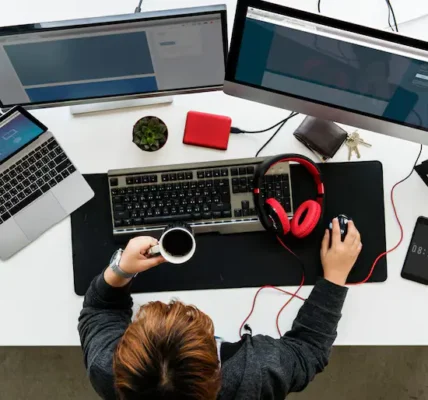 7 Best Laptops for Programmers in 2025